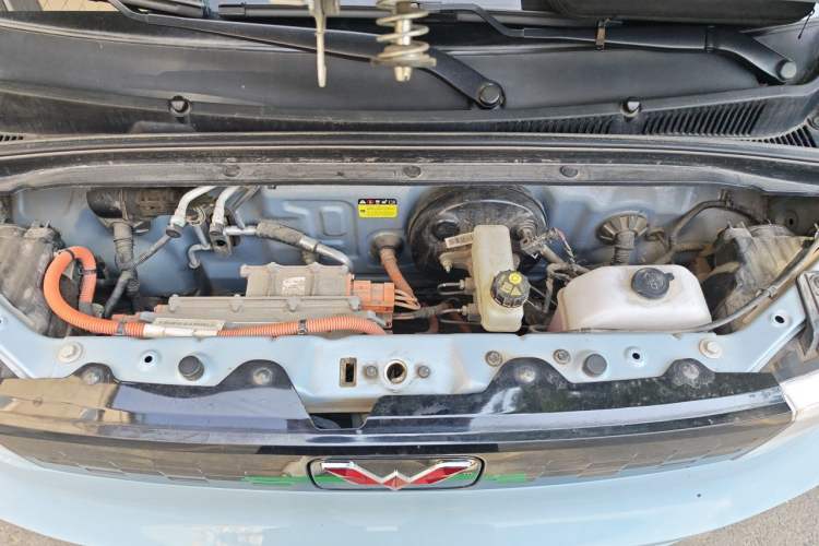 Used Wuling Hongguang MINIEV 2022 Zizai Version Lithium-NMC Engine Bay
