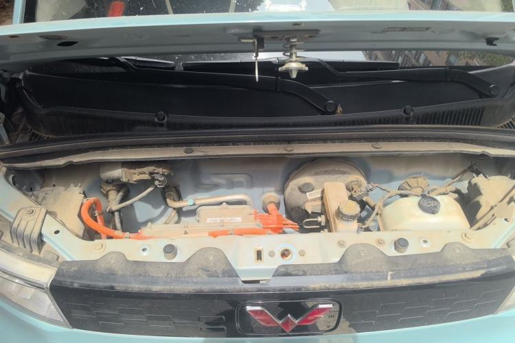 Used Wuling Hongguang MINIEV 2022 Macaron Fashion Model Lithium Iron Phosphate Engine Bay