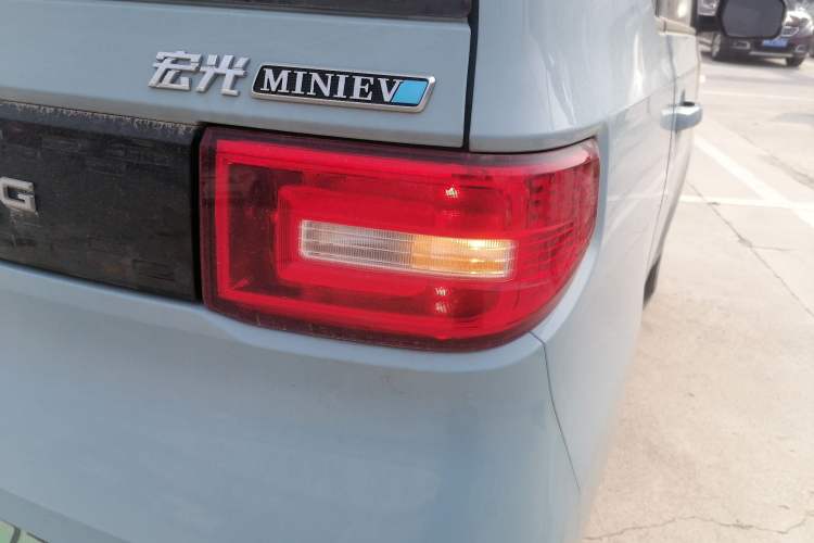 Used Wuling Hongguang MINIEV 2022 Easy Version Lithium Iron Phosphate Exterior 1