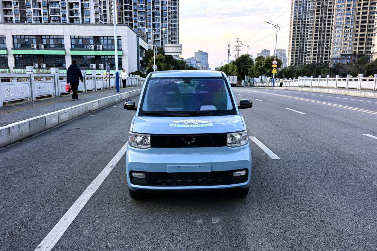 Used Wuling Hongguang MINIEV 2022 Zizai Version Lithium Iron Phosphate Exterior 2