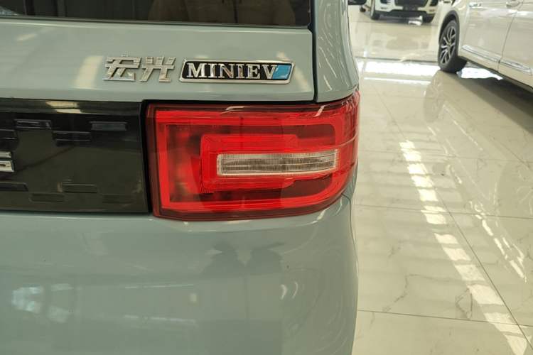 Used Wuling Hongguang MINIEV 2022 Zizai Version Lithium Iron Phosphate Exterior 3