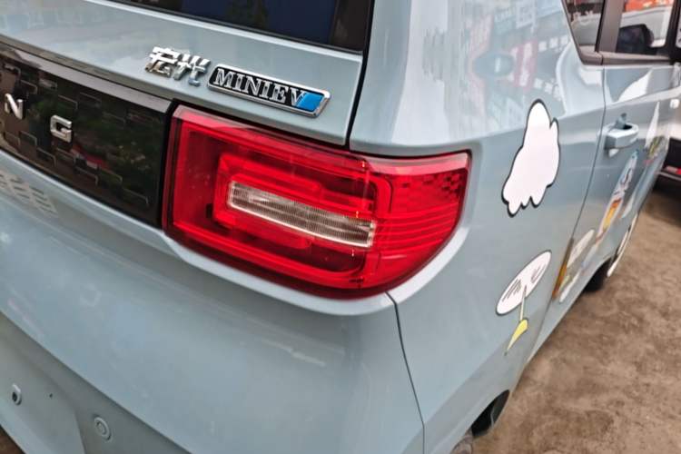 Used Wuling Hongguang MINIEV 2022 Easy Version Lithium-NMC Exterior 3