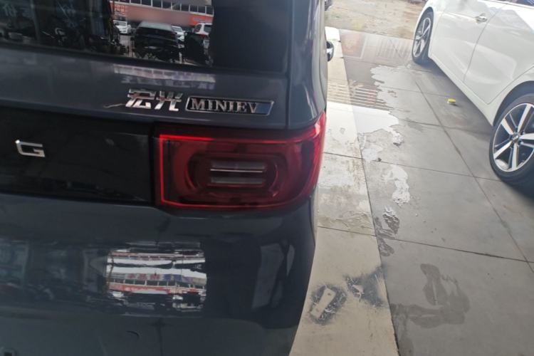 Used Wuling Hongguang MINIEV 2022 Macaron Premium Model – Lithium Iron Phosphate Exterior 3