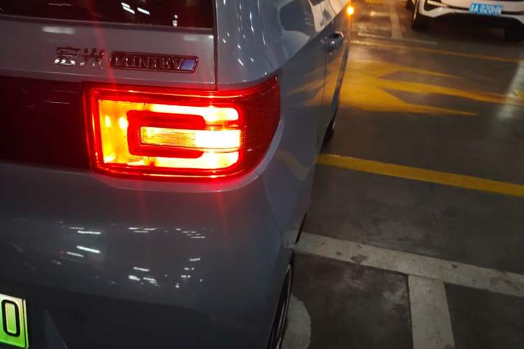 Used Wuling Hongguang MINIEV 2022 Easy Version Lithium Iron Phosphate Exterior 3