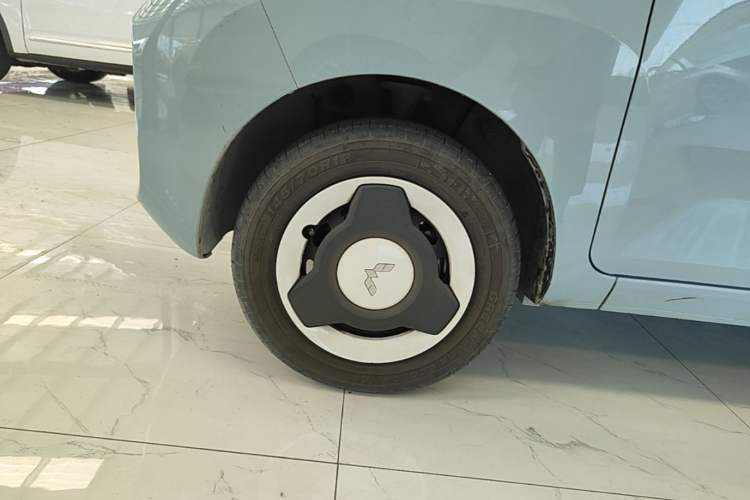 Used Wuling Hongguang MINIEV 2022 Zizai Version Lithium Iron Phosphate Exterior 4