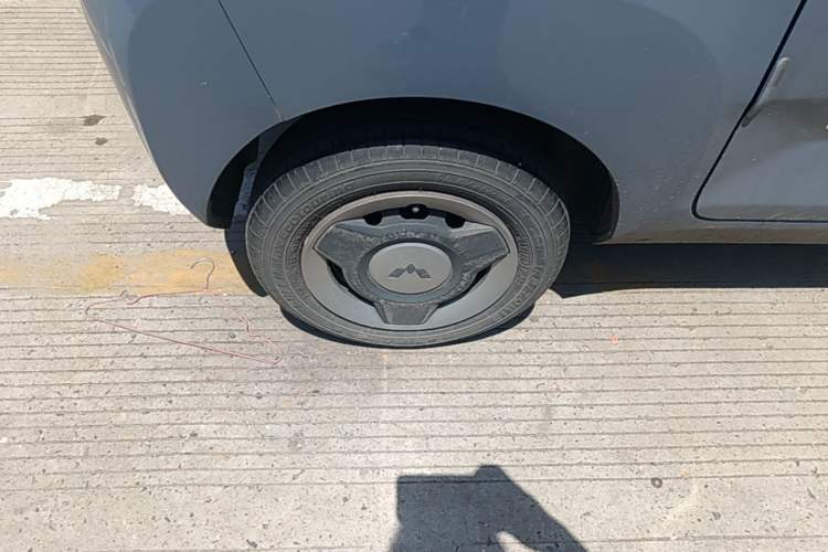 Used Wuling Hongguang MINIEV 2022 Macaron Fashion Edition Lithium-Nickel-Cobalt-Alpha-oxide Exterior 5