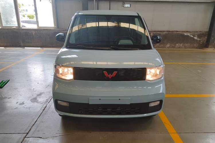 Used Wuling Hongguang MINIEV 2022 Easy Version Lithium Iron Phosphate Front