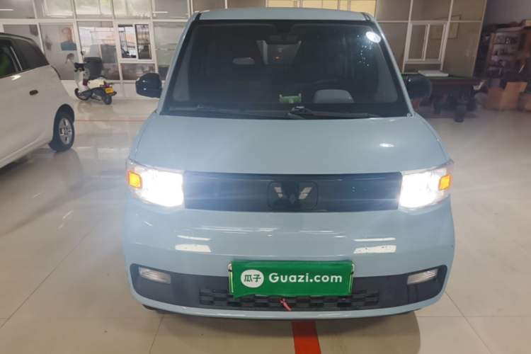 Used Wuling Hongguang MINIEV 2022 Zizai Version Lithium-NMC Front