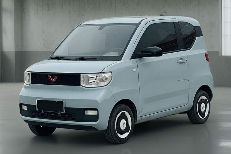 Used Wuling Hongguang MINIEV 2022 Easy Version Lithium Iron Phosphate Front Left 45 Deg