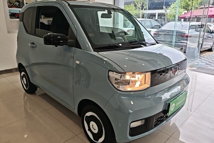 Used Wuling Hongguang MINIEV 2022 Zizai Version Lithium Iron Phosphate Front Right 45 Deg