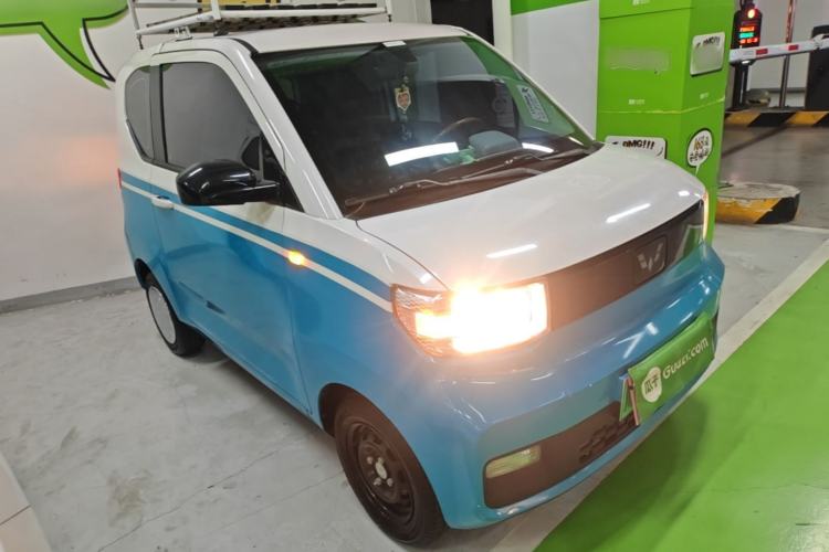 Used Wuling Hongguang MINIEV 2022 Zizai Version Lithium Iron Phosphate Front Right 45 Deg