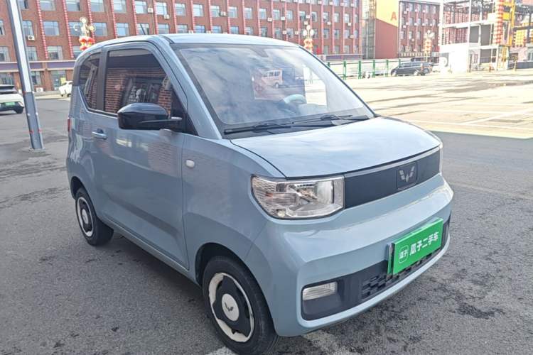 Used Wuling Hongguang MINIEV 2022 Zizai Version Lithium-NMC Front Right 45 Deg