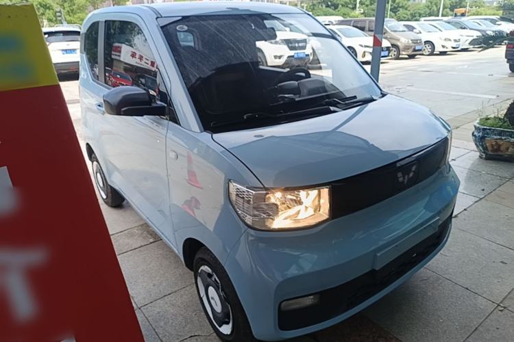 Used Wuling Hongguang MINIEV 2022 Macaron Fashion Model Lithium Iron Phosphate Front Right 45 Deg
