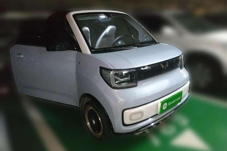 Used Wuling Hongguang MINIEV 2022 Convertible Model Front Right 45 Deg