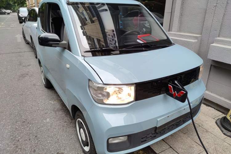 Used Wuling Hongguang MINIEV 2022 Easy Version Lithium Iron Phosphate Front Right 45 Deg