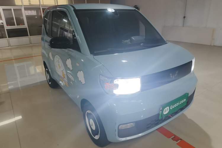 Used Wuling Hongguang MINIEV 2022 Zizai Version Lithium-NMC Front Right 45 Deg