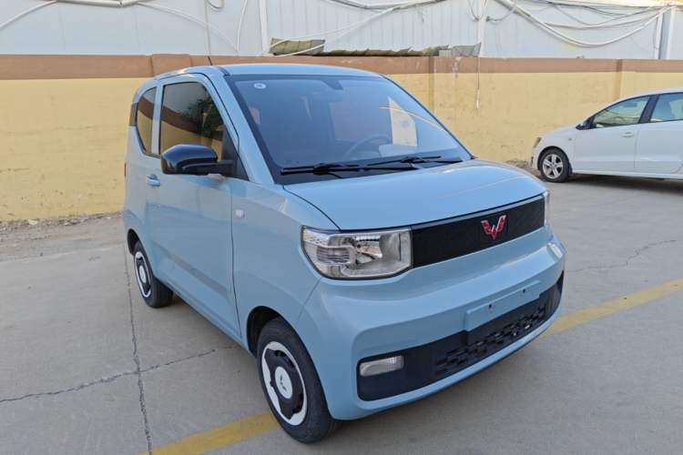 Used Wuling Hongguang MINIEV 2022 Easy Version Lithium-NMC Front Right 45 Deg