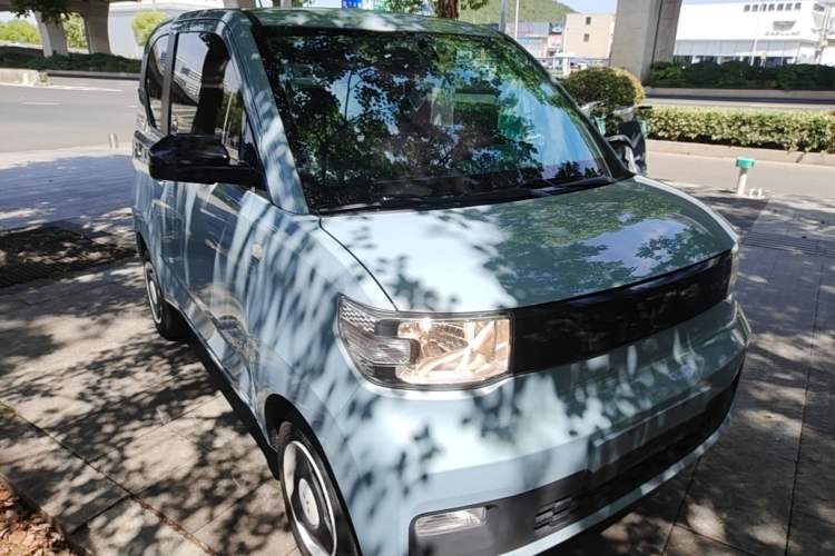 Used Wuling Hongguang MINIEV 2022 Enjoy Edition Lithium-Ion Battery Front Right 45 Deg