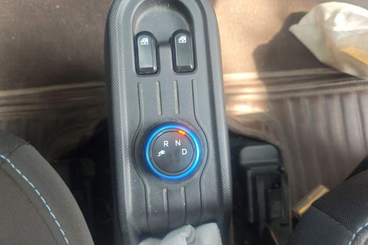 Used Wuling Hongguang MINIEV 2022 Easy Version Lithium-NMC Gear Lever