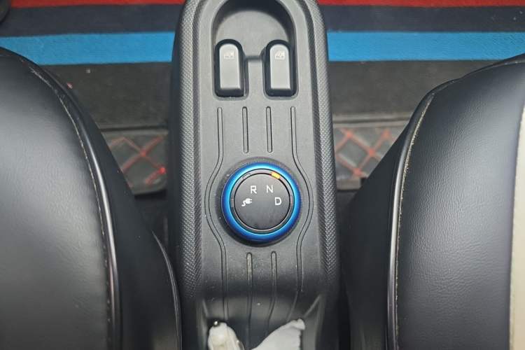 Used Wuling Hongguang MINIEV 2022 Zizai Version Lithium Iron Phosphate Gear Lever