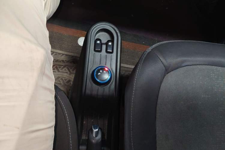 Used Wuling Hongguang MINIEV 2022 Enjoy Edition Lithium Iron Phosphate Gear Lever