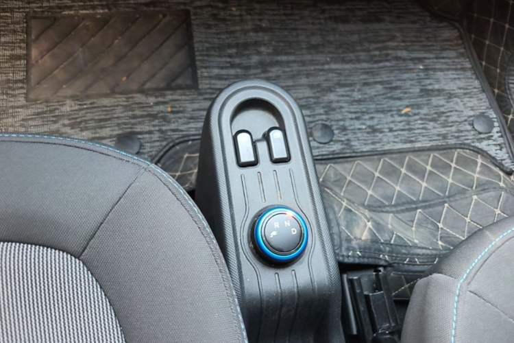 Used Wuling Hongguang MINIEV 2022 Enjoy Edition Lithium-Ion Battery Gear Lever