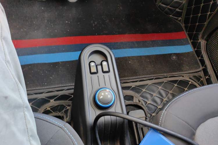 Used Wuling Hongguang MINIEV 2022 Easy Version Lithium Iron Phosphate Gear Lever