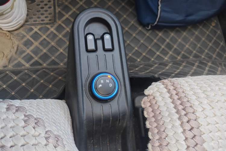Used Wuling Hongguang MINIEV 2022 Easy Version Lithium-NMC Gear Lever