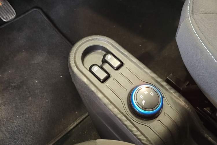 Used Wuling Hongguang MINIEV 2022 Zizai Version Lithium Iron Phosphate Gear Lever