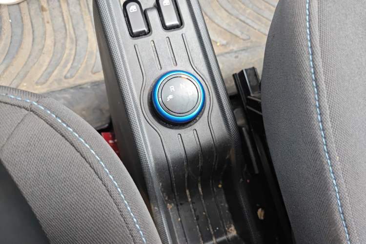 Used Wuling Hongguang MINIEV 2022 Easy Version Lithium Iron Phosphate Gear Lever