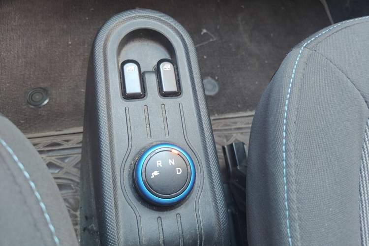 Used Wuling Hongguang MINIEV 2022 Easy Version Lithium Iron Phosphate Gear Lever