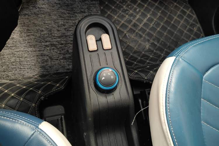 Used Wuling Hongguang MINIEV 2022 Zizai Version Lithium Iron Phosphate Gear Lever