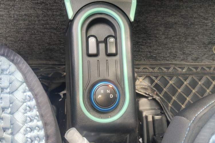 Used Wuling Hongguang MINIEV 2022 Easy Version Lithium Iron Phosphate Gear Lever