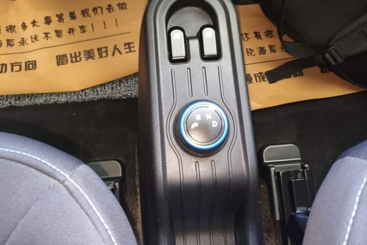 Used Wuling Hongguang MINIEV 2022 Easy Version Lithium Iron Phosphate Gear Lever