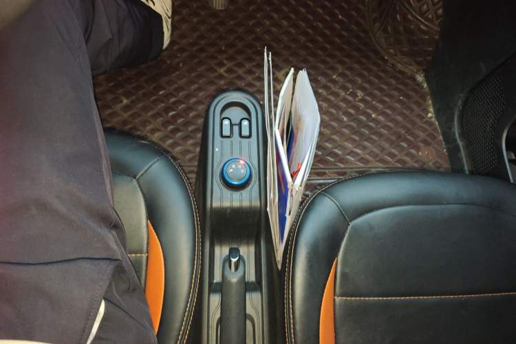 Used Wuling Hongguang MINIEV 2022 Enjoy Edition Lithium Iron Phosphate Gear Lever