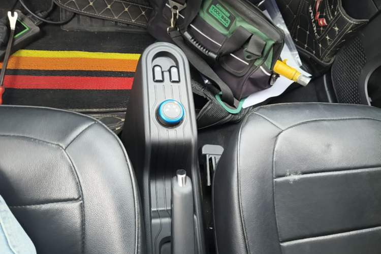 Used Wuling Hongguang MINIEV 2022 Easy Version Lithium Iron Phosphate Gear Lever
