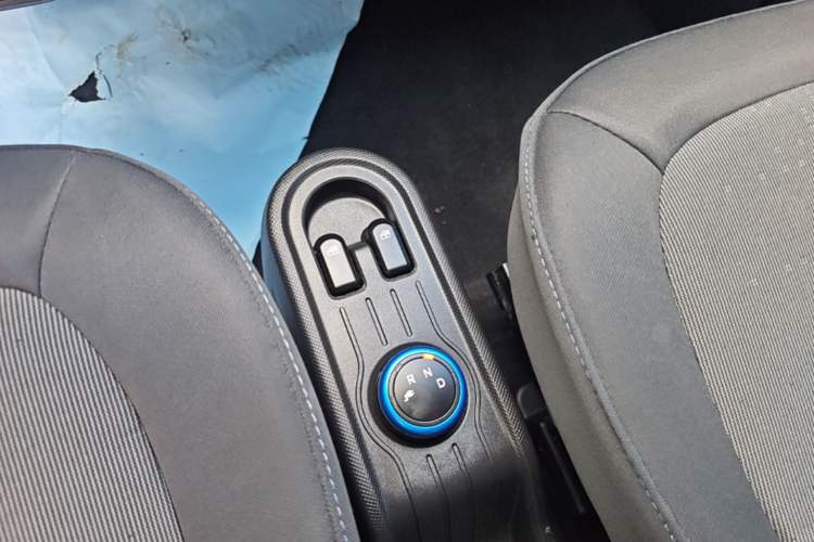 Used Wuling Hongguang MINIEV 2022 Zizai Version Lithium Iron Phosphate Gear Lever
