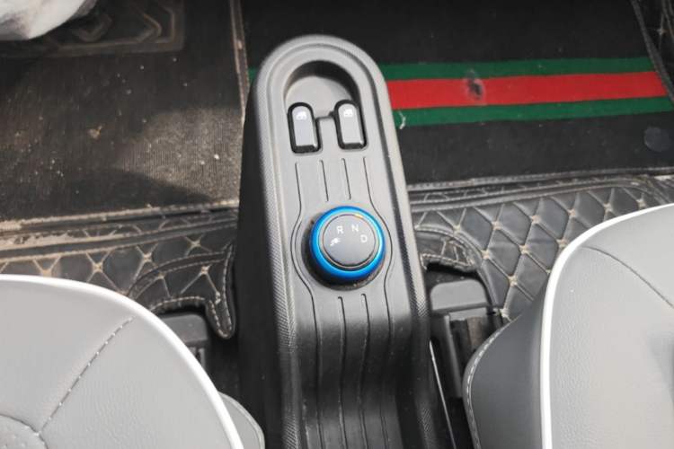 Used Wuling Hongguang MINIEV 2022 Easy Version Lithium Iron Phosphate Gear Lever