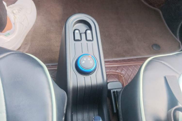 Used Wuling Hongguang MINIEV 2022 Enjoy Edition Lithium Iron Phosphate Gear Lever