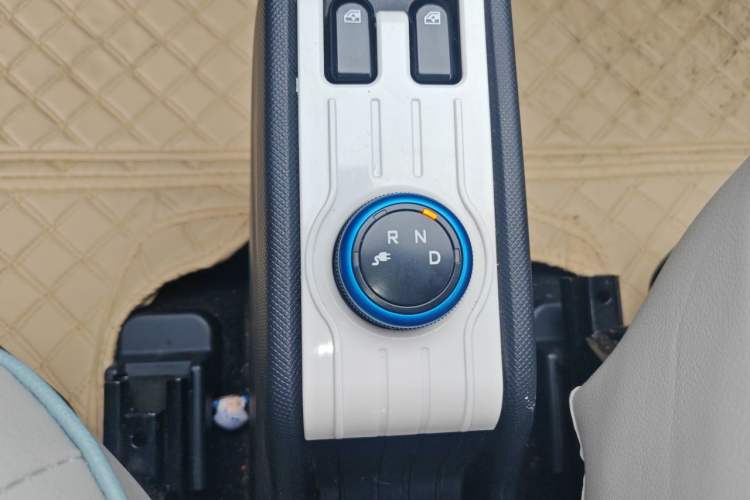 Used Wuling Hongguang MINIEV 2022 Zizai Version Lithium Iron Phosphate Gear Lever