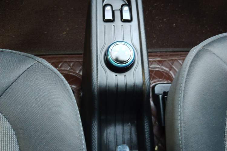 Used Wuling Hongguang MINIEV 2022 Easy Version Lithium Iron Phosphate Gear Lever