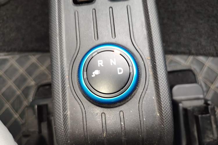 Used Wuling Hongguang MINIEV 2022 Zizai Version Lithium Iron Phosphate Gear Lever