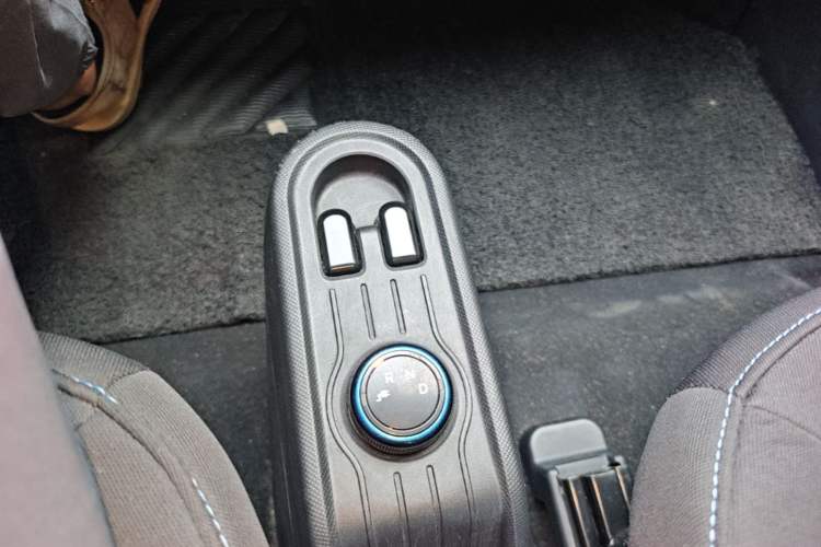 Used Wuling Hongguang MINIEV 2022 Enjoy Edition Lithium Iron Phosphate Gear Lever