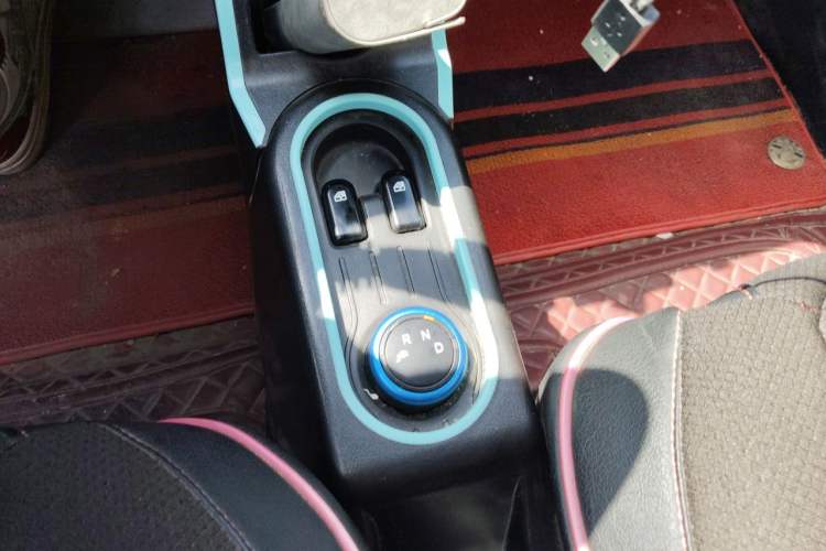 Used Wuling Hongguang MINIEV 2022 Easy Version Lithium Iron Phosphate Gear Lever