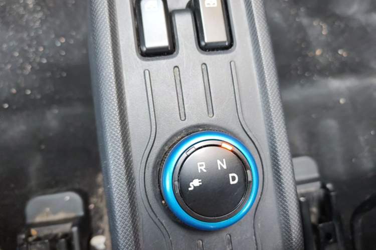 Used Wuling Hongguang MINIEV 2022 Easy Version Lithium Iron Phosphate Gear Lever