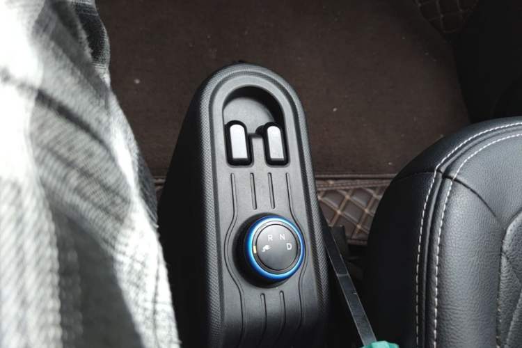 Used Wuling Hongguang MINIEV 2022 Easy Version Lithium Iron Phosphate Gear Lever