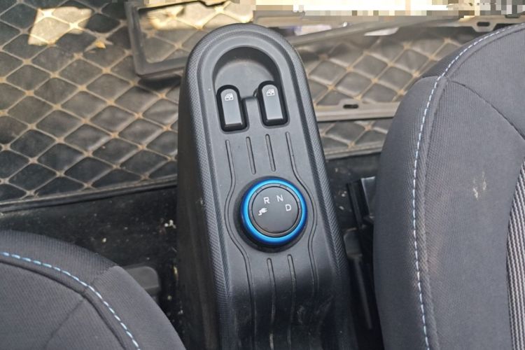 Used Wuling Hongguang MINIEV 2022 Easy Version Lithium Iron Phosphate Gear Lever