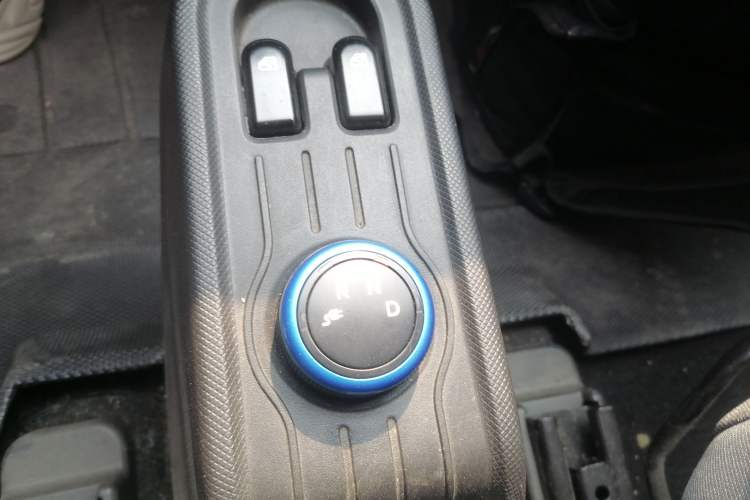 Used Wuling Hongguang MINIEV 2022 Easy Version Lithium Iron Phosphate Gear Lever