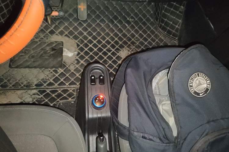 Used Wuling Hongguang MINIEV 2022 Zizai Version Lithium Iron Phosphate Gear Lever