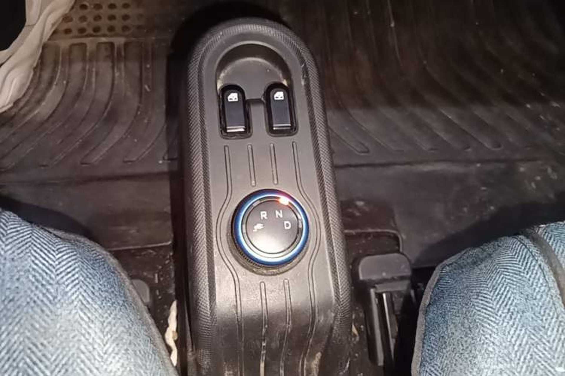 Used Wuling Hongguang MINIEV 2022 Zizai Version Lithium Iron Phosphate Gear Lever